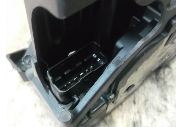 Замок дверки передньої правої електричний Renault Kangoo II, 8200497604